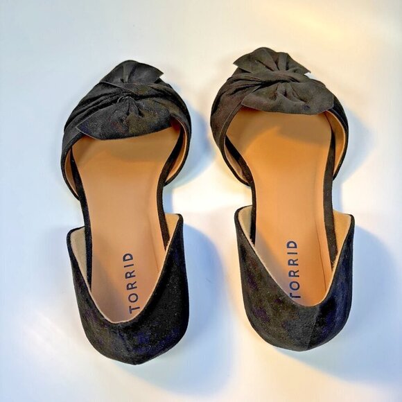 TORRID Flat Shoes Black Pointed Toe Sip-On Loafers With Bow Comfy Women's 9.5 W - Picture 4 of 10